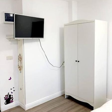 Central Studio Flat Bukares Bagian luar foto